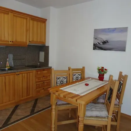 - Nice & Cozy Apartament Bansko